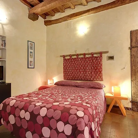 Ponte Vecchio Apartament *